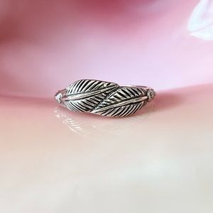 Sterling Silver Feather Midi Ring Toe Ring